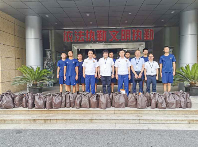 2421608779917661.jpg 20200805慰問新北消防.jpg